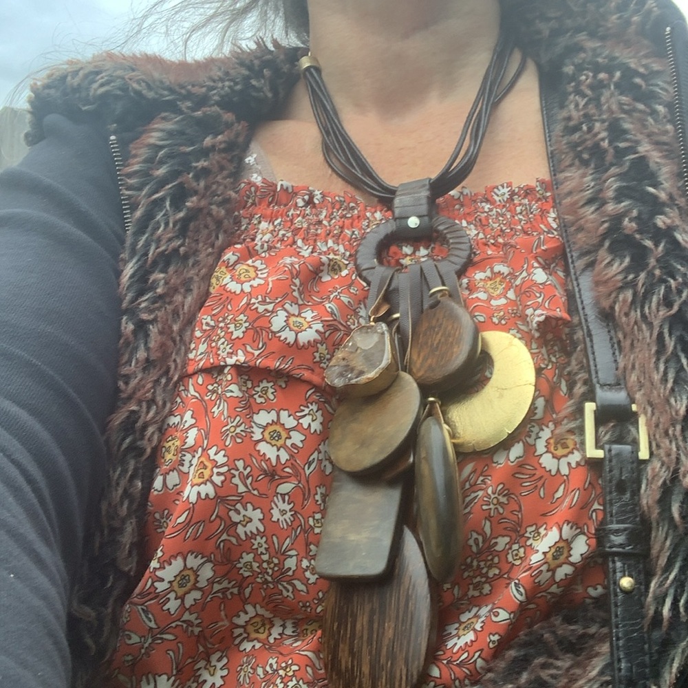 Chicos statement wood metal bib necklace - Picture 3 of 12